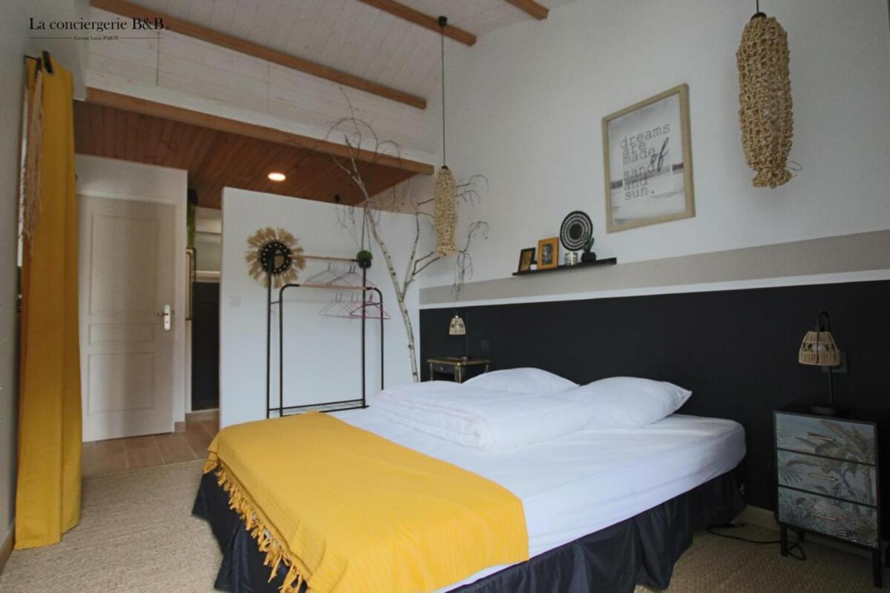 House On The Island Of Oleron Near The Cotiniere Villa Saint-Pierre-d'Oleron Exterior photo